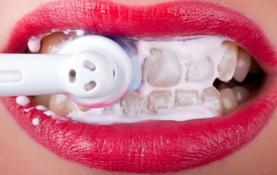 Brush your teeth and prevent gingivitis