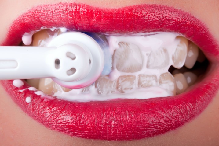 Brush your teeth and prevent gingivitis
